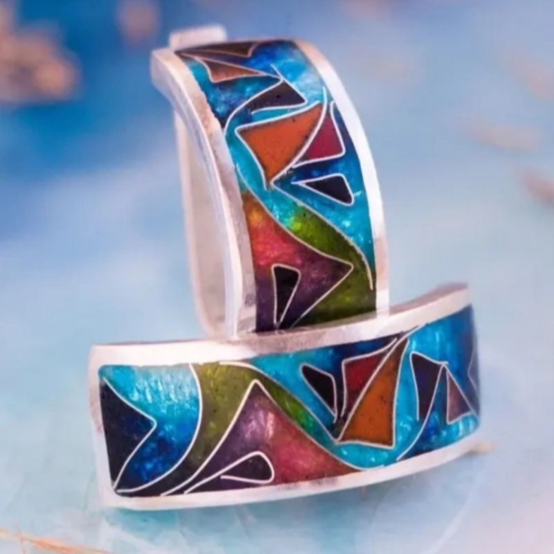 Ethnic Wear In Fashion - Pendientes de aro étnicos de color
